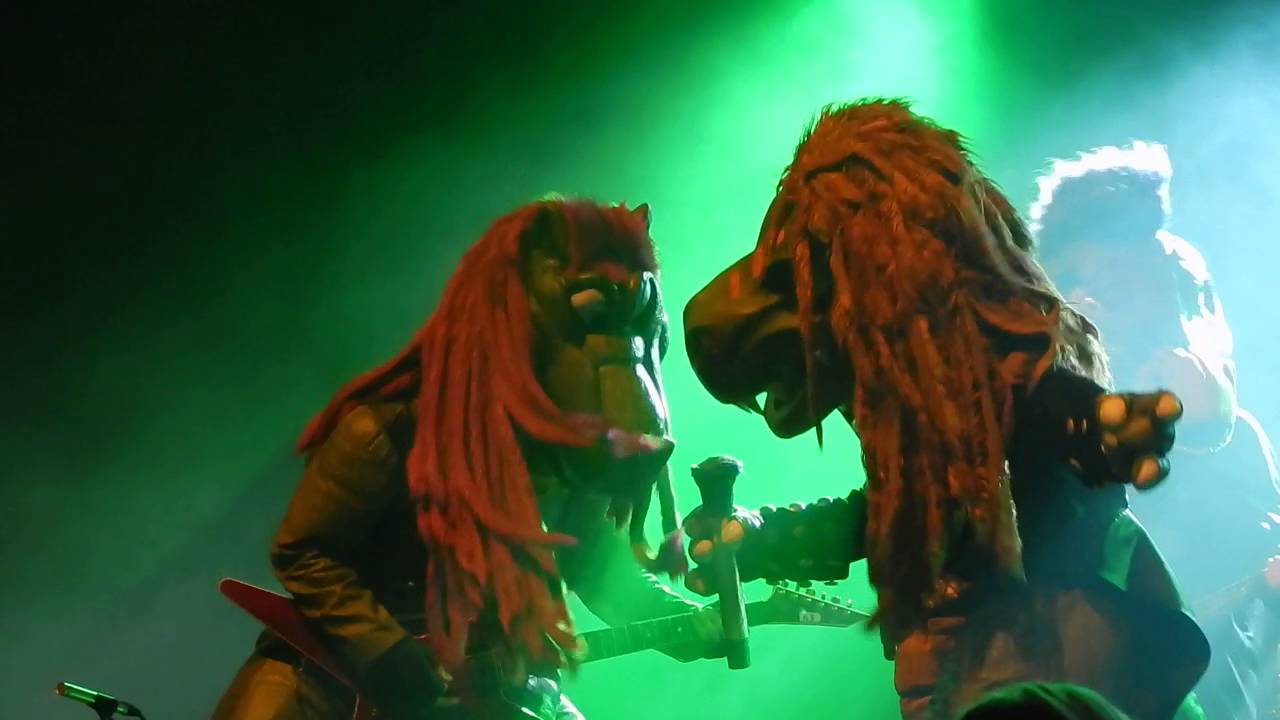 Hevisaurus: Hittiputki - Jee Hevisaurus/Saurusarmeija/Supersankari (Savonlinnasali 2015) Live