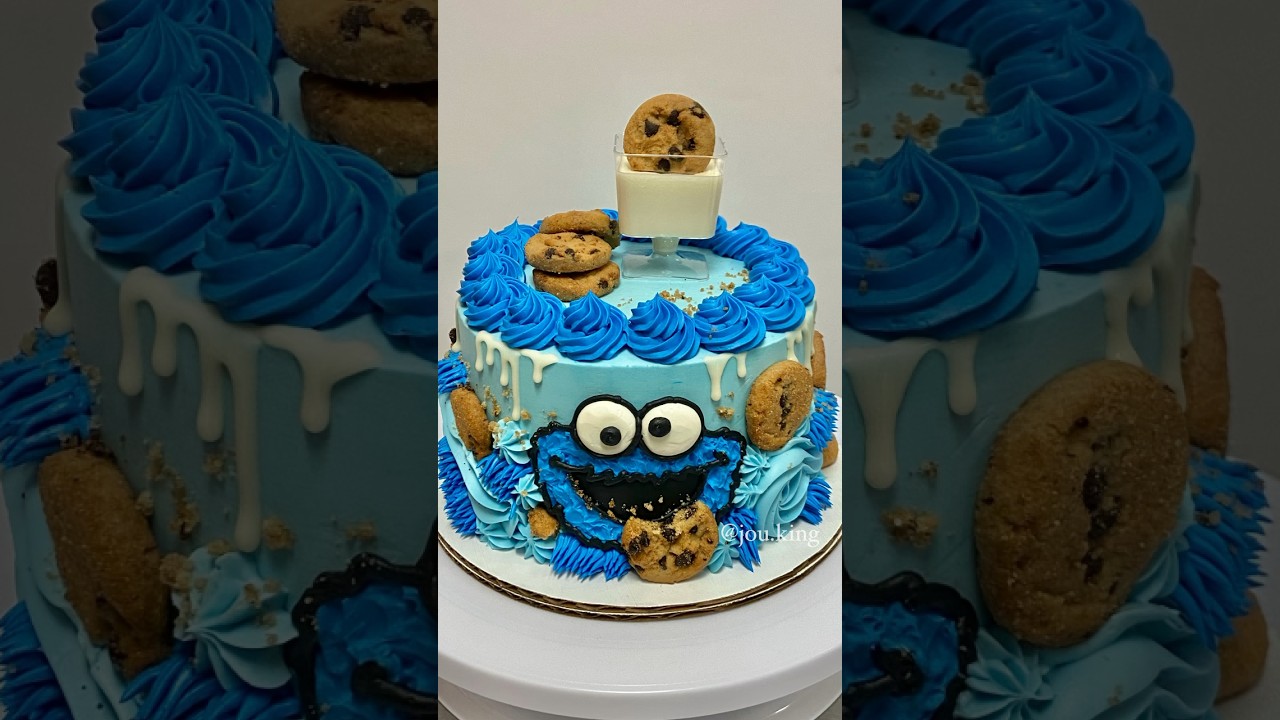 Cookie Monster Cake 💙🥛🍪 #cakedecorating #cookiemonster #cake