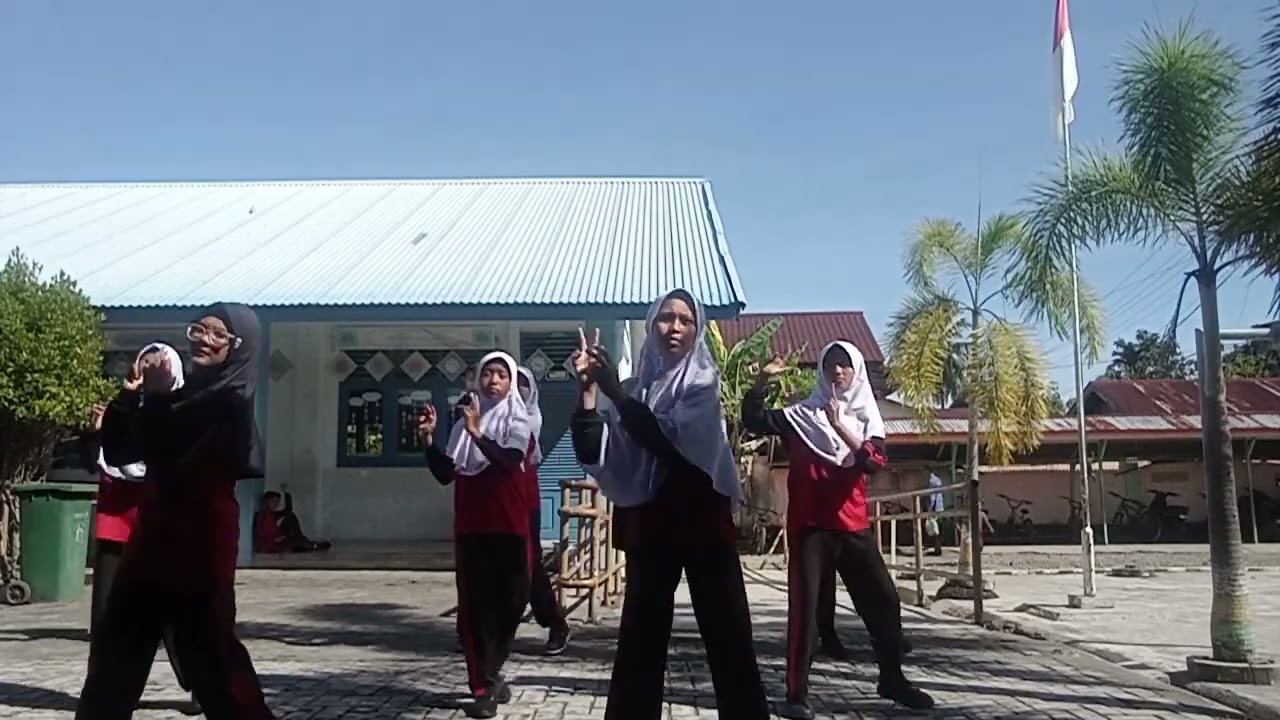 Senam Kreasi SDN 4 Teunom