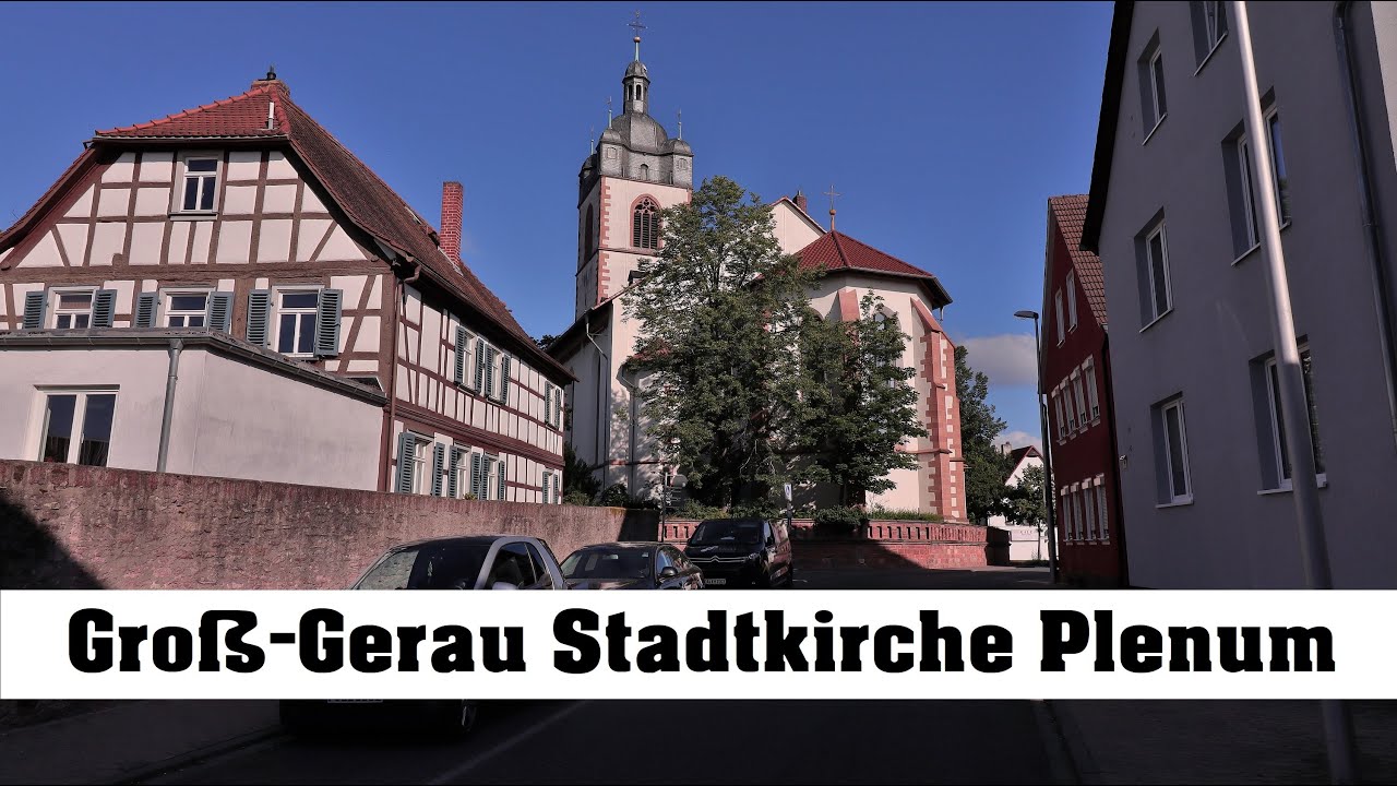 GROß-GERAU (D), ev. Stadtkirche, Vollgeläut (Außenaufnahme)