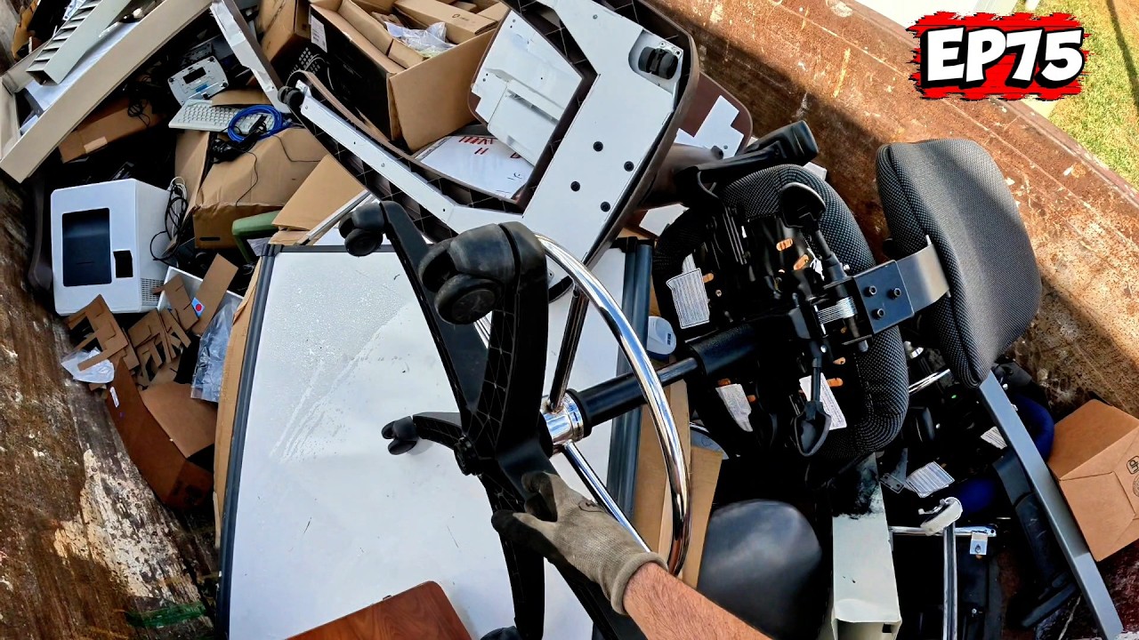 DUMPSTER DIVING! - A Special Guest Appears!