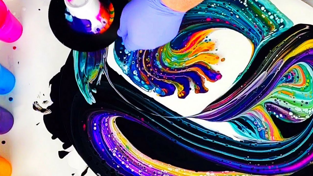 Sweeping Strainer Slide Technique for DIY Fluid Art and Acrylic Pours