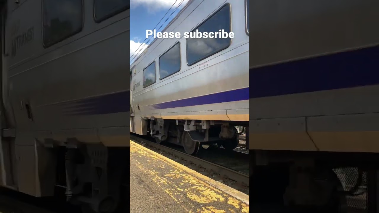 Pl42ac 4001 leading comet v set departing Maplewood