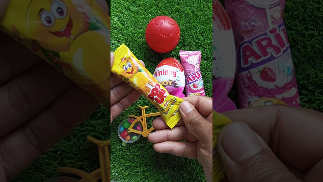#asmr #satisfying #candy #kitkat #unboxingchocolate #sweet #chocolate #shorts