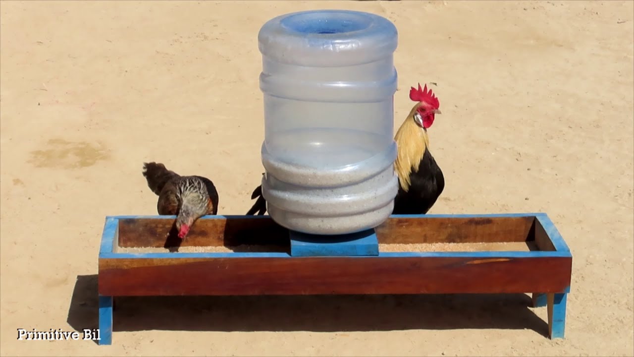 Comedero de madera para pollos y gallinas