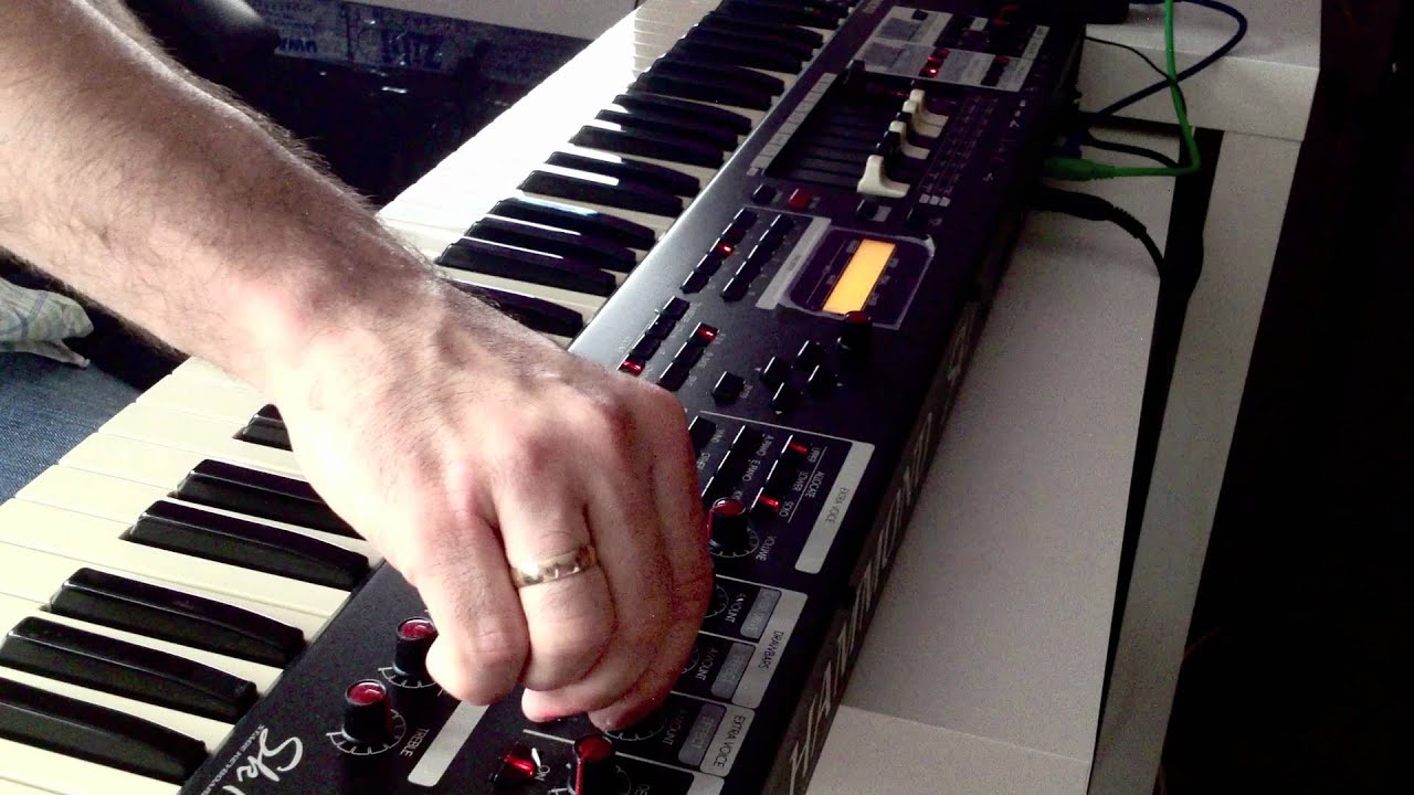 Hammond Sk1 StringBackground
