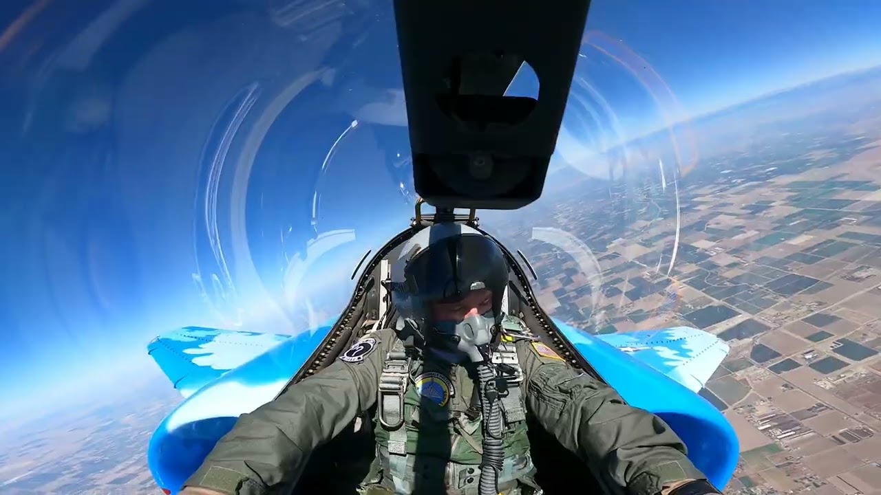 Flying A4 Skyhawk for the first time!