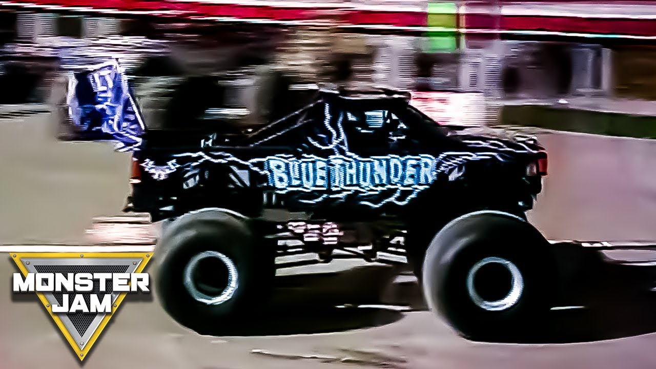 BlackSmith vs Blue Thunder | World Finals 2001 Racing Quarter Finals | Monster Jam