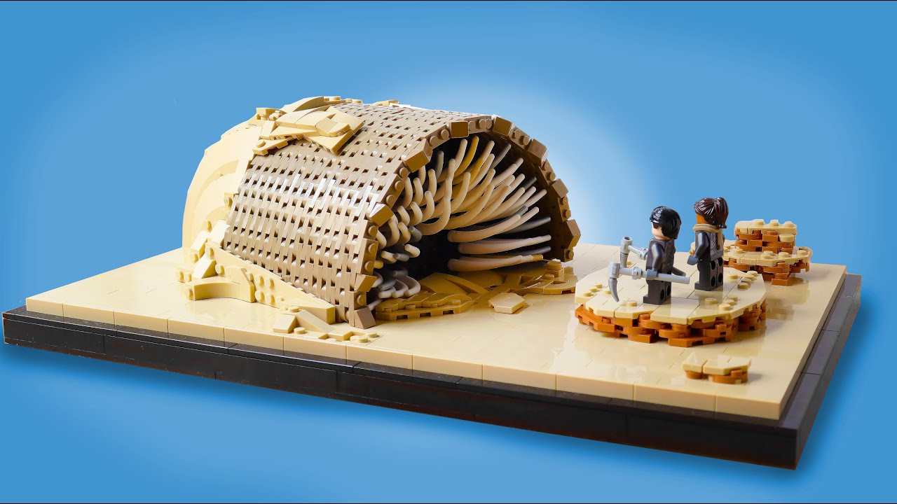 I made a LEGO Sandworm from DUNE