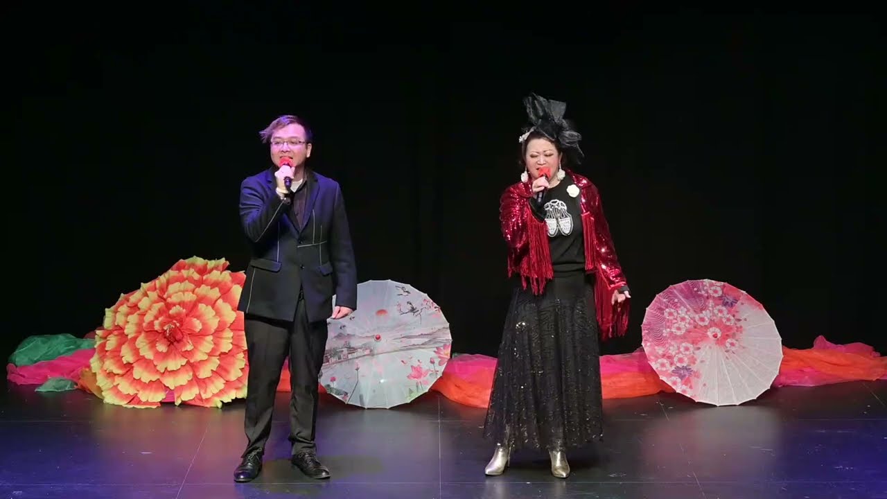 《波比歌皇甜華妹之小波唱歌嘻嘻呵》(牛池灣文娛中心文娛廳)：甜華妹與李冠良合唱《長流不息》