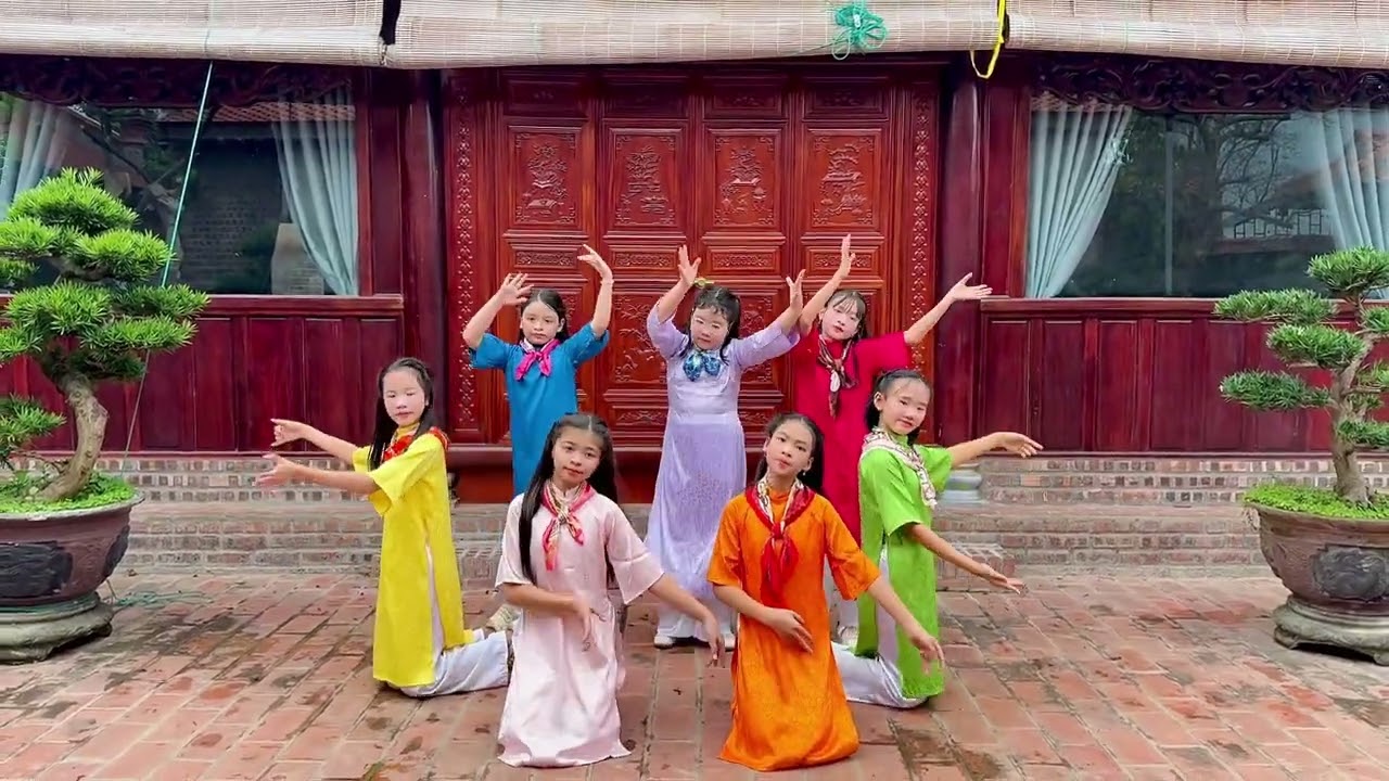 Nhảy Nụ Cười Xuân / Nhảy hiện đại