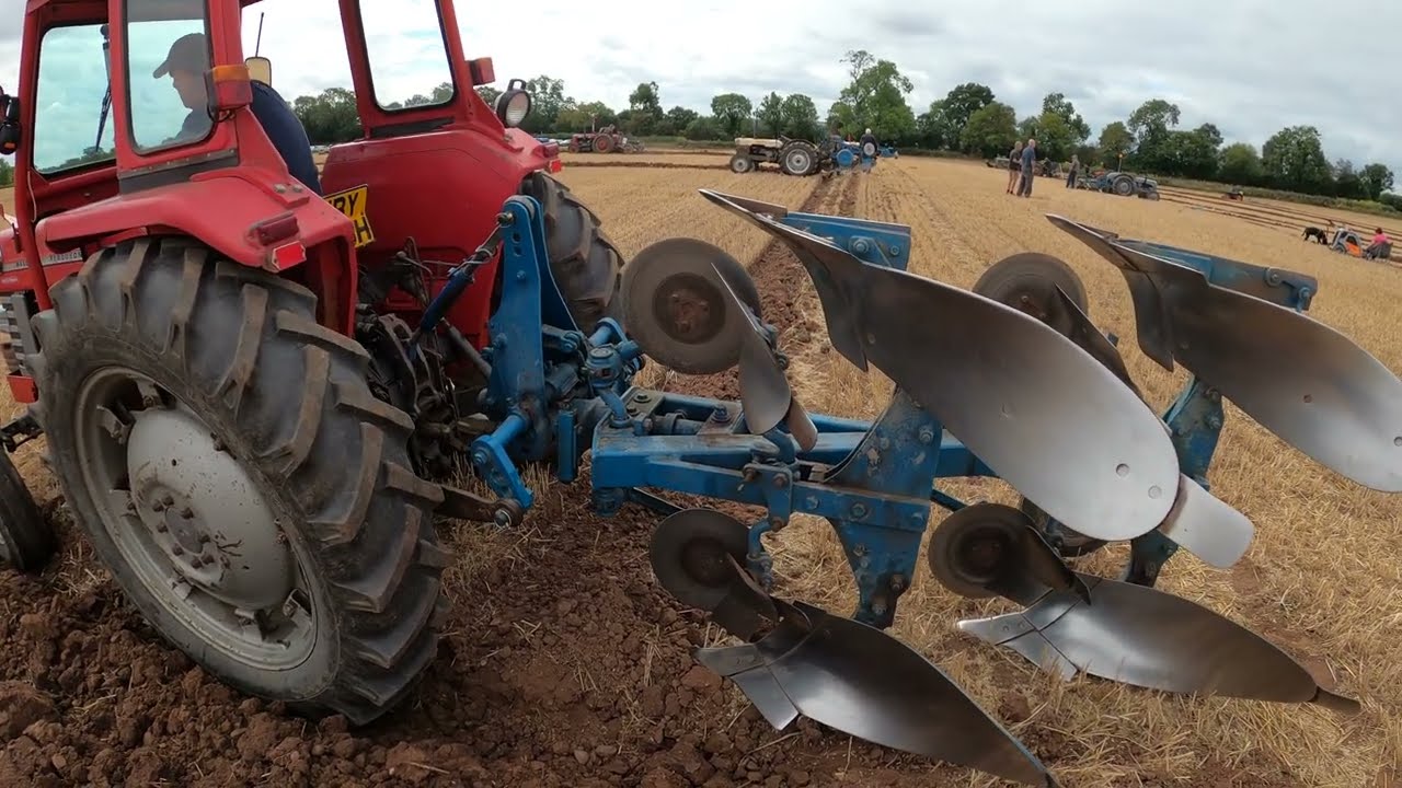 1970 Massey Ferguson 165 Multi-Power 3.5 Litre 4-Cyl Diesel Tractor (58 HP) Ivanhoe Ploughing 2025