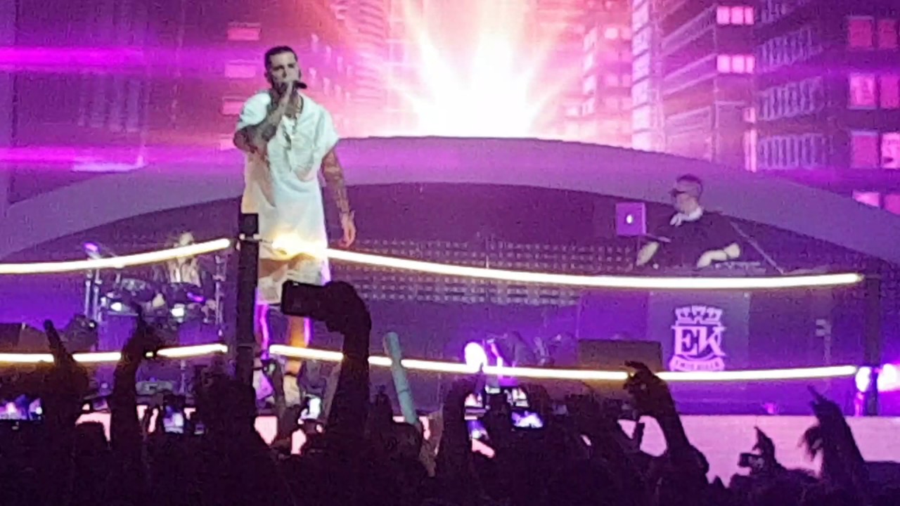 Emis Killa - Vestiti sporchi @Alcatraz Live2017
