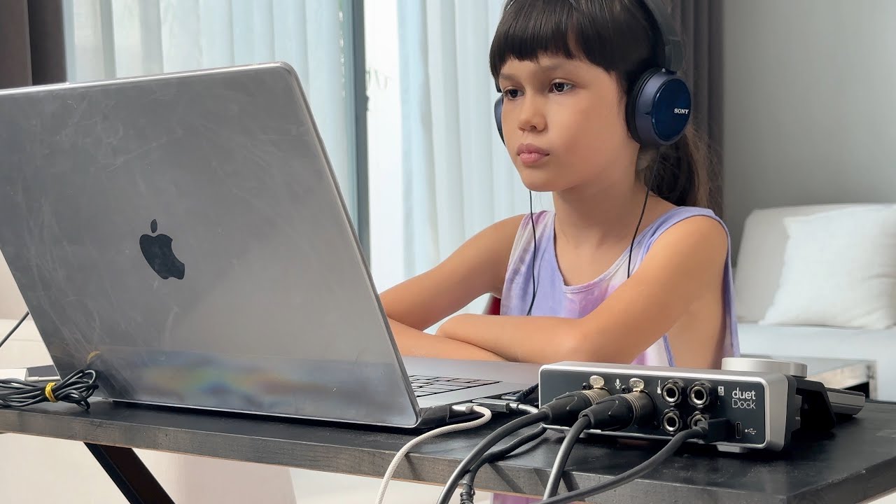 Recording FEURICH piano with Apogee Duet 3 by Emilie (9-years-old)