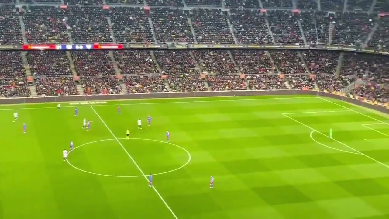 Barca fans vs Eintracht Frankfurt fans singing  |  #FCBSGE #SGEuropa #UEL | Part4