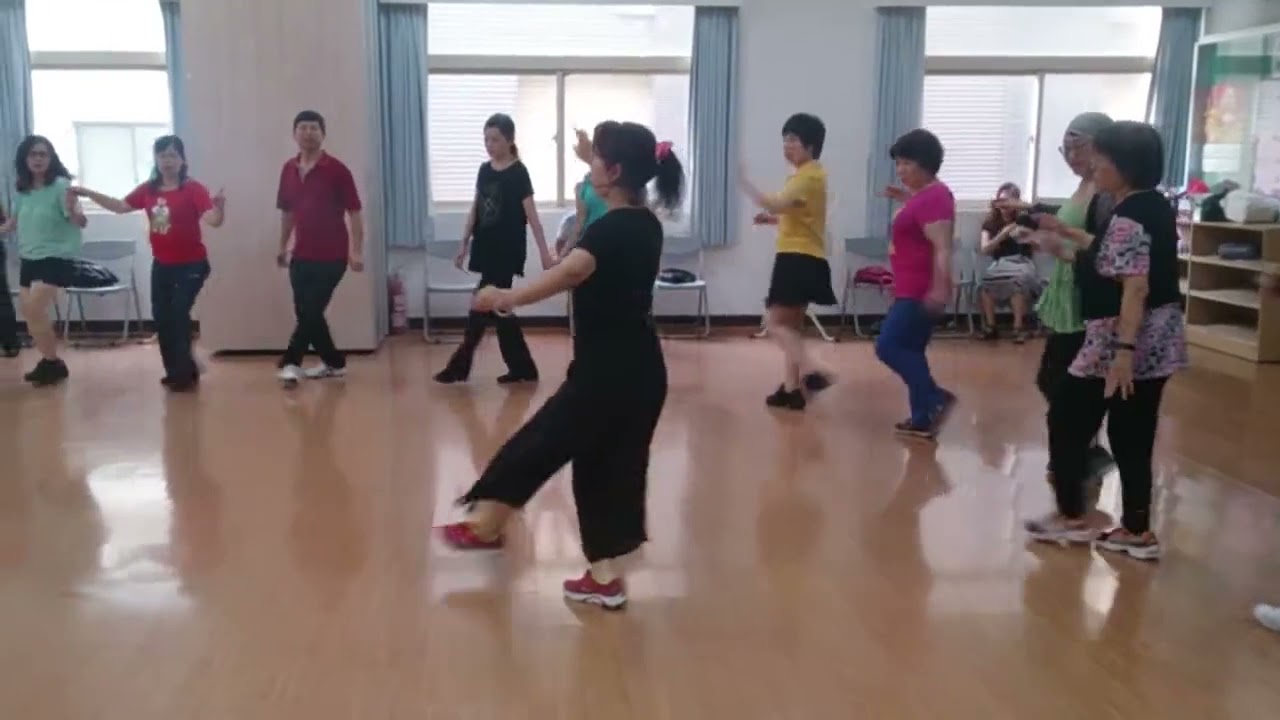 Chibuk Ba'Chashecha חיבוק בחשיכה擁抱黑夜 (以 israeli circle) Choreographer: Oren Ashkenazi 錦安土風舞班20150614