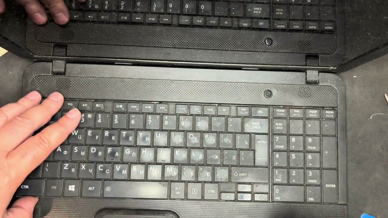TOSHIBA C850. UPGRADE. Разбор и чистка. Смотреть до конца, есть нюансы