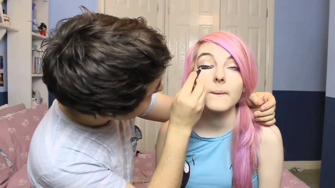 My Boyfriend Does My Make-up
