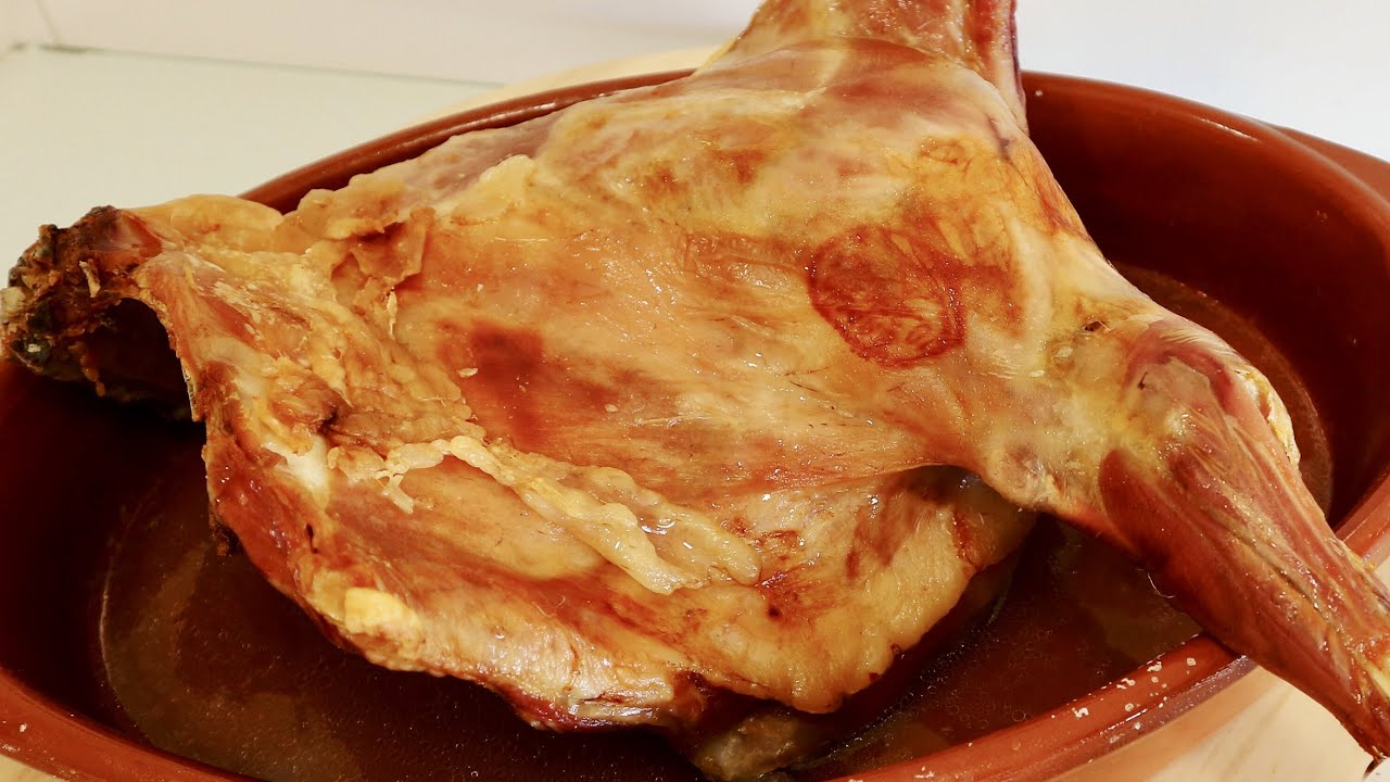 LECHAZO O CORDERO LECHAL ASADO AL HORNO, RECETA TRADICIONAL