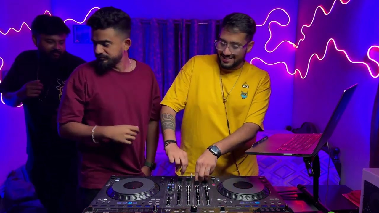 Throwback 9XM Bollywood DJ Set (Part 1/2) - DJ Dev