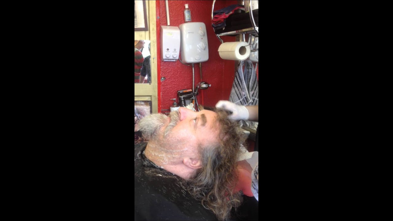 beard shave 1920s open razor shave sweeney todd pitlochry