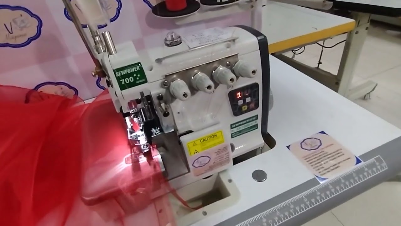 Overloque adaptada para costurar com linha de Nylon para fazer acabamento em vestidos de festa
