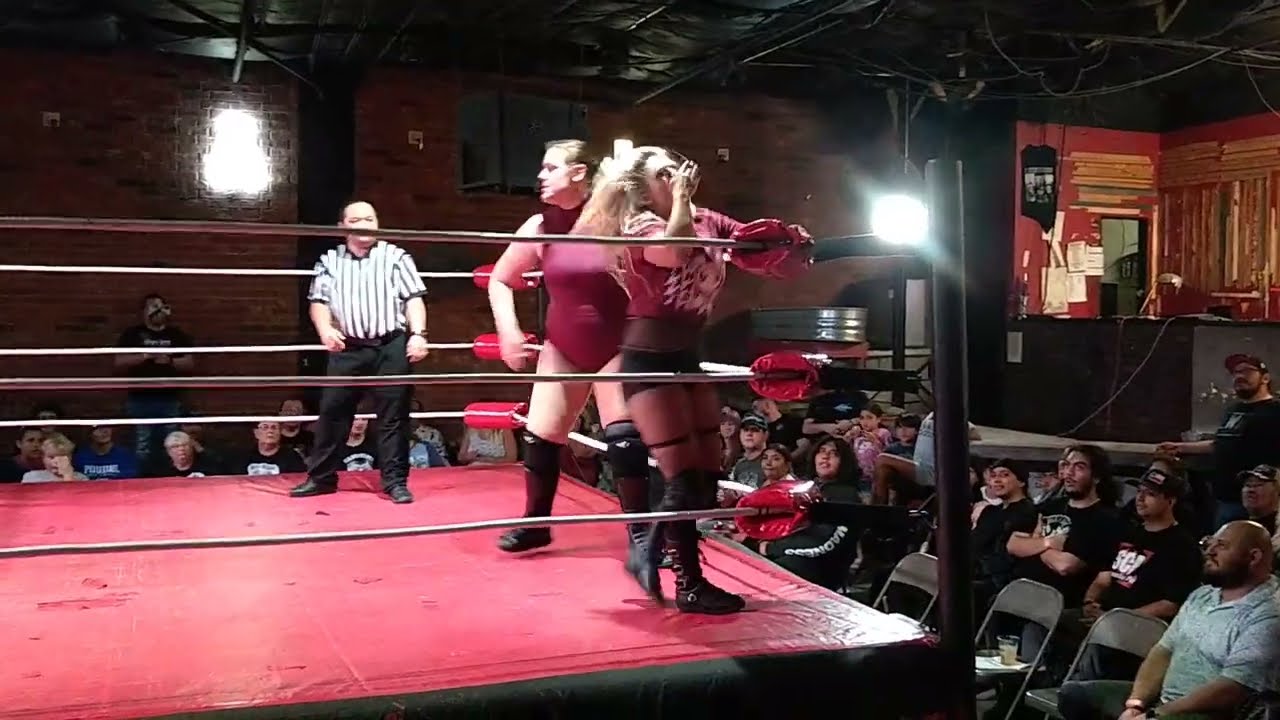 Squared Circle Pro - Nova Phoenix vs Hilda vs Nikki Chase