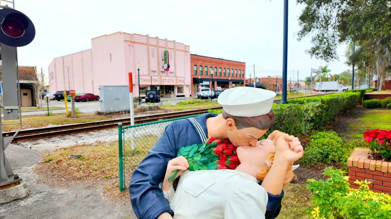 Forgotten Backroads & Small Towns Florida - PLANT CITY Antiquing & Strawberry Hut
