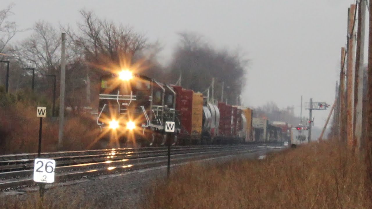 Massive 60+ Car Train NYAR RS71 Through New South Road Rail Road Crossing 151 268 & 261 Leading