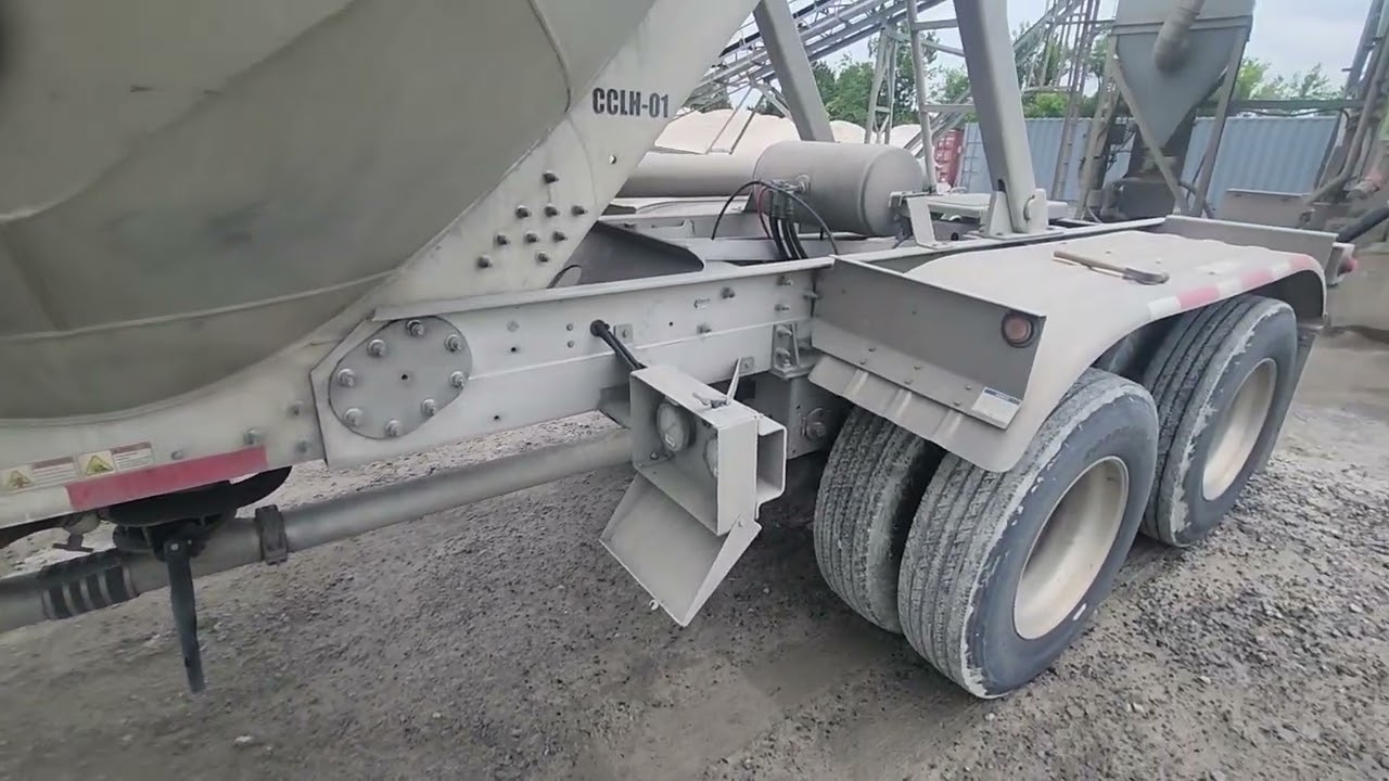 The basic components of a pneumatic tanker