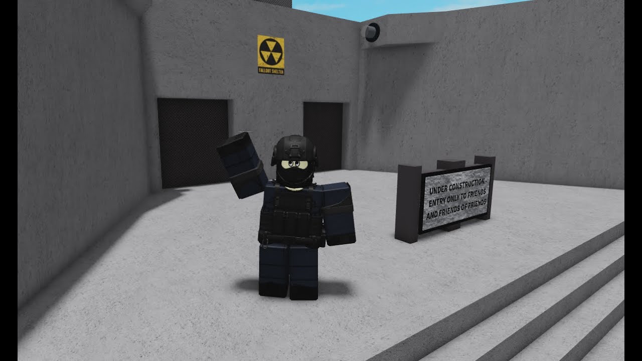 Bunker Tour | Build a Base and Sword Fight Ultimate