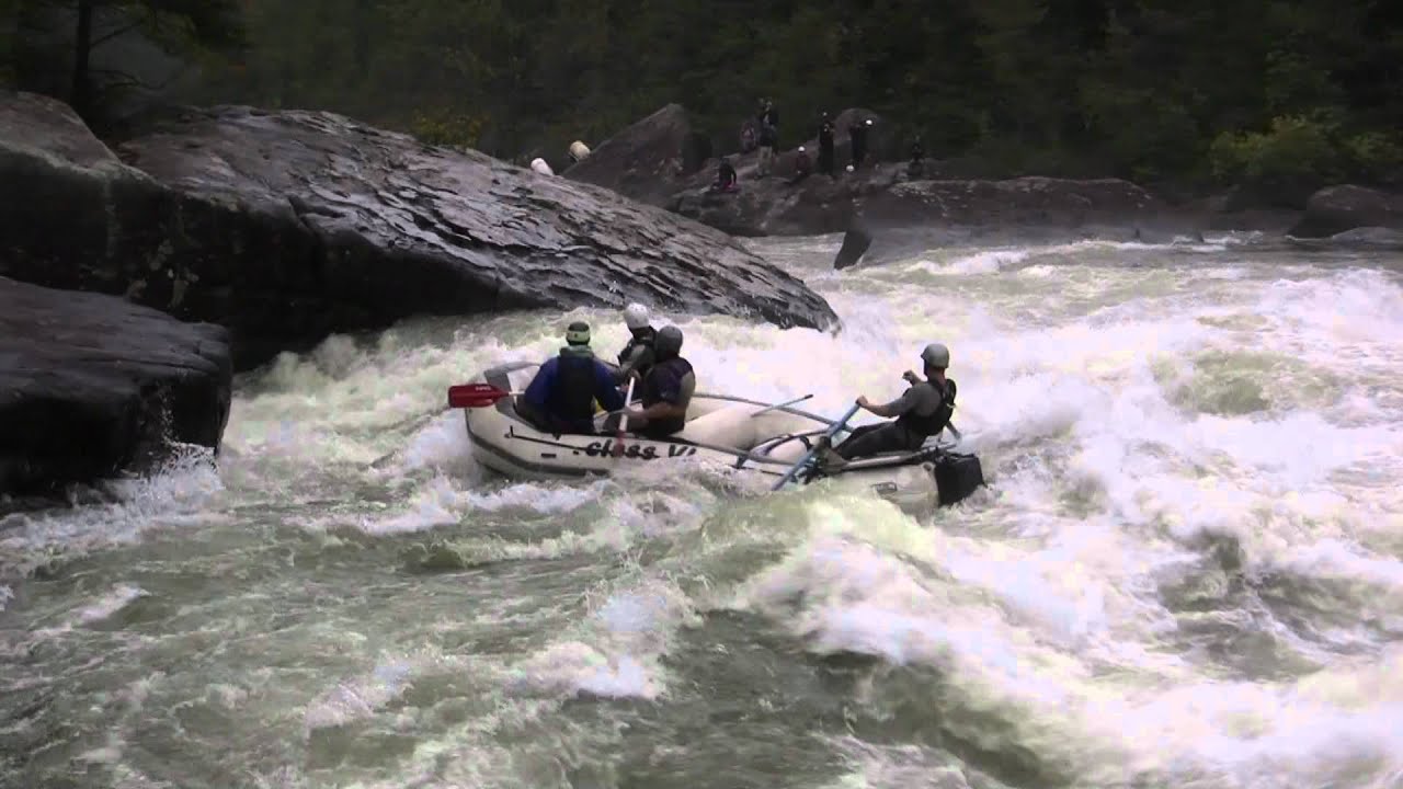 4700 cfs - Pillow Rock Rapid, Upper Gauley River