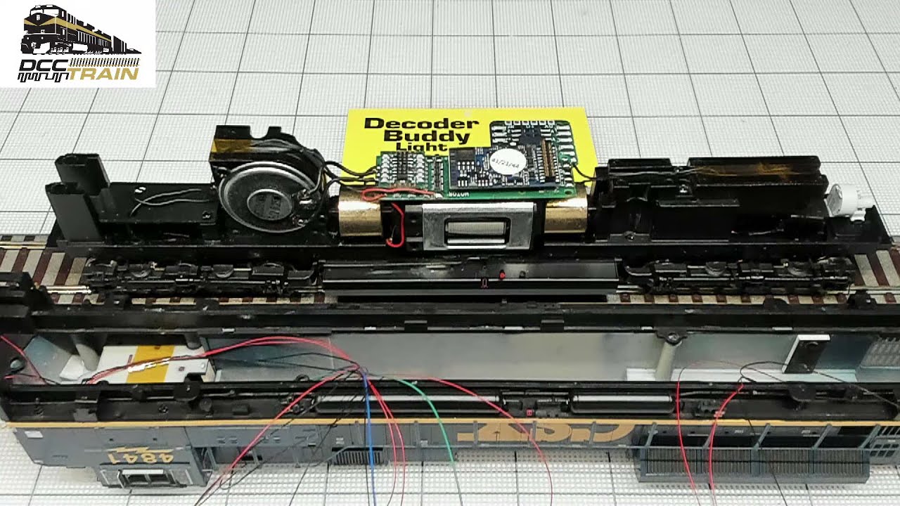 DCCTRAIN Tech bench live. Decoder Buddy Light Test Board