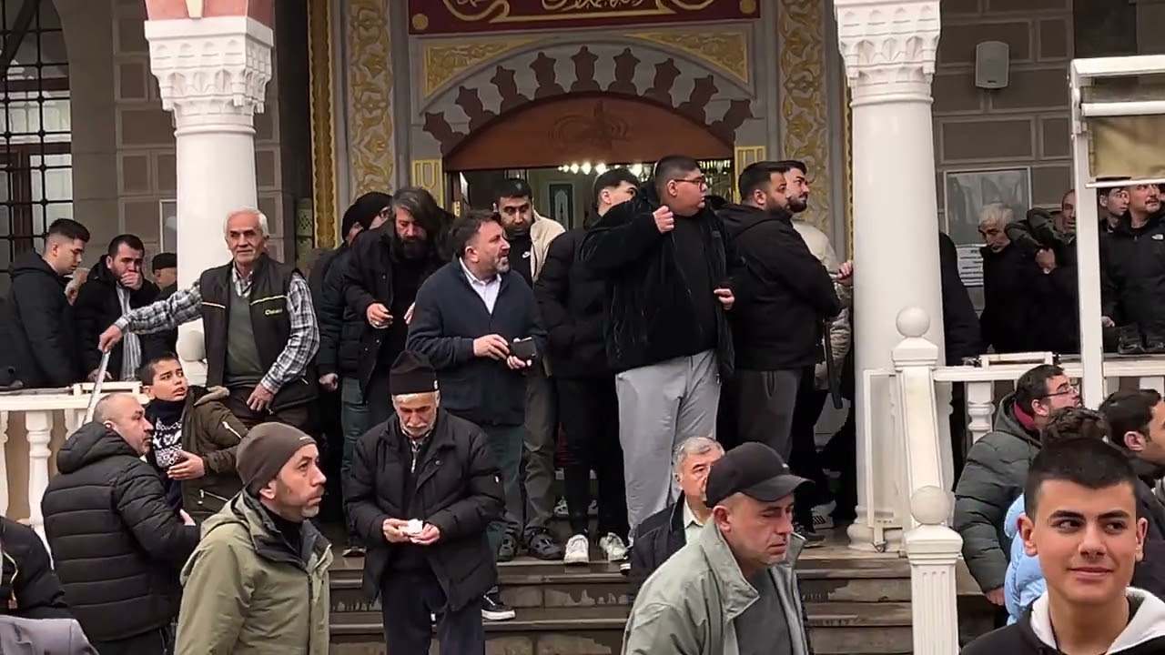 BAYRAM NAMAZI ÇIKIŞI