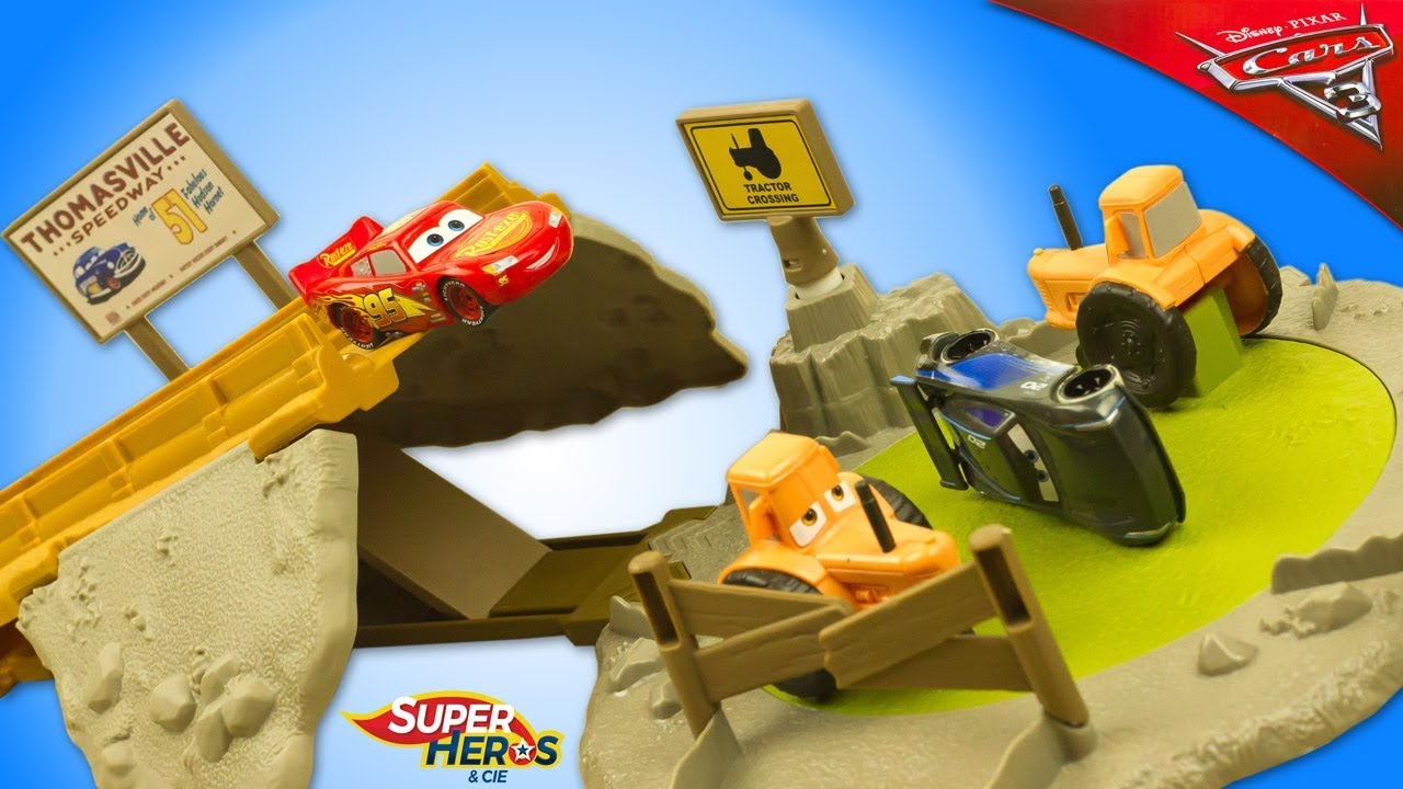 Disney Cars 3 Piste Entrainement Intensif Tractor Challenge Track Set Flash McQueen Jouet Toy Review