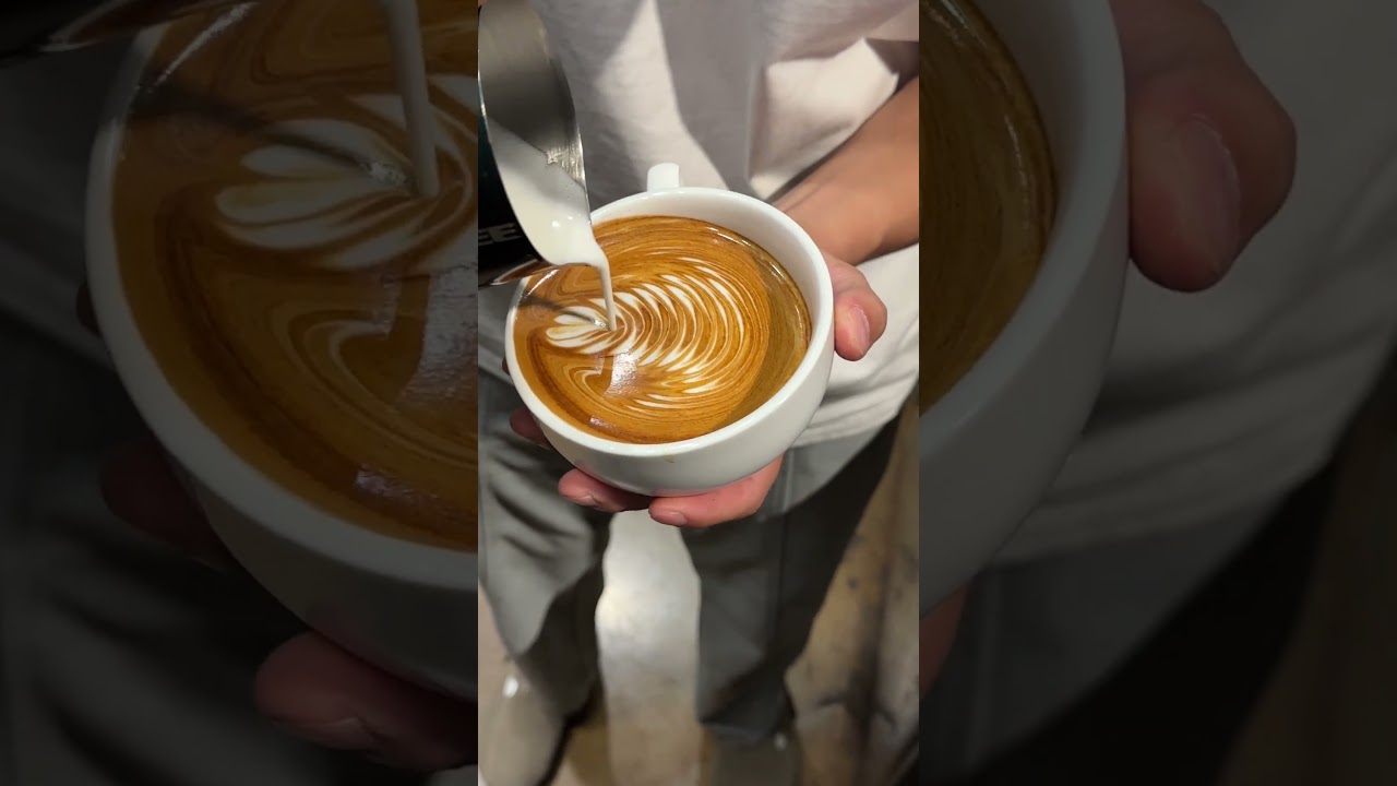 Latte Art & Coffee Moments ☕️✨