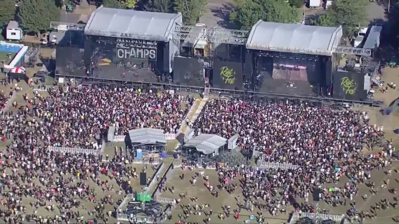 Riot Fest kicks off in Chicago’s Douglass Park after controversy surrounding location