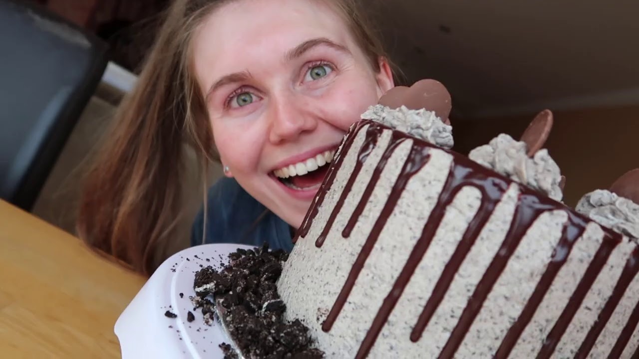 WHAT I EAT IN A DAY - CHOCOLATE DRIP CAKE & CHINESE TAKEAWAY - ED RECOVERY