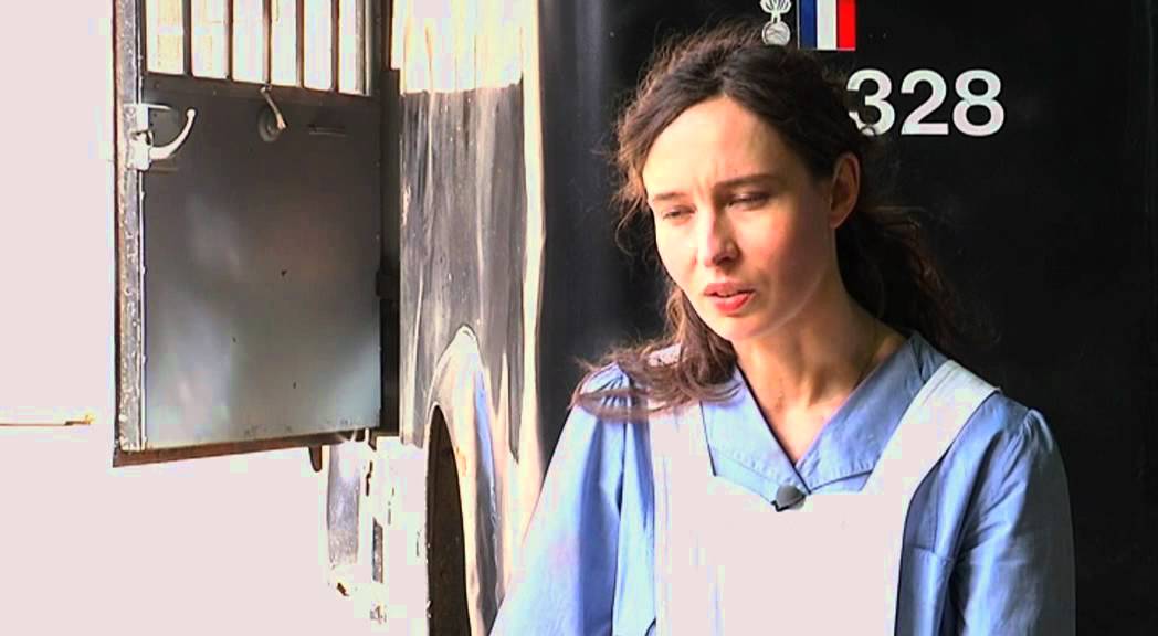 France 3 / Un village français SAISON 4 Interview de Nade Dieu.mov