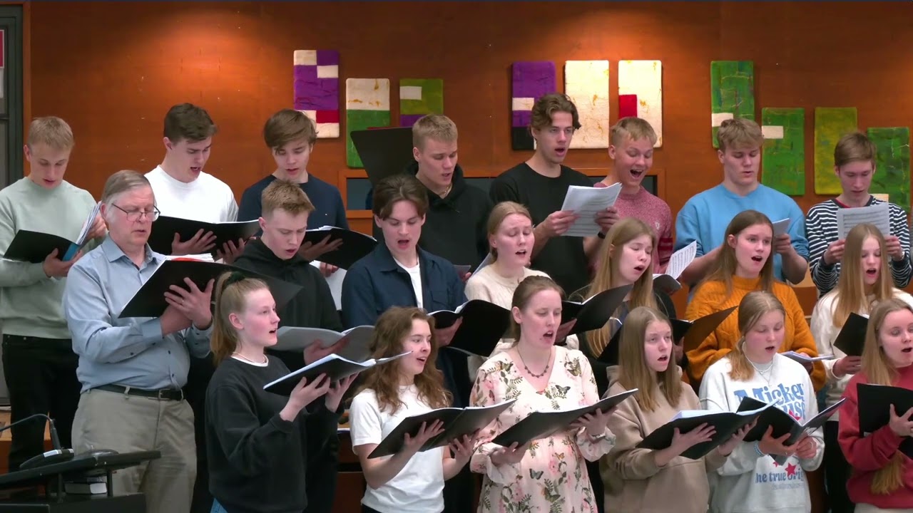 Armon valo kirkkahasti