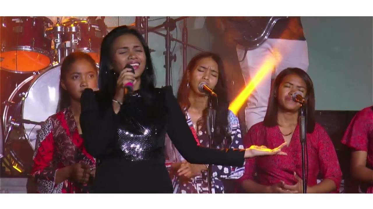 Lovatiana ft Iray gospel   ianao no heriko