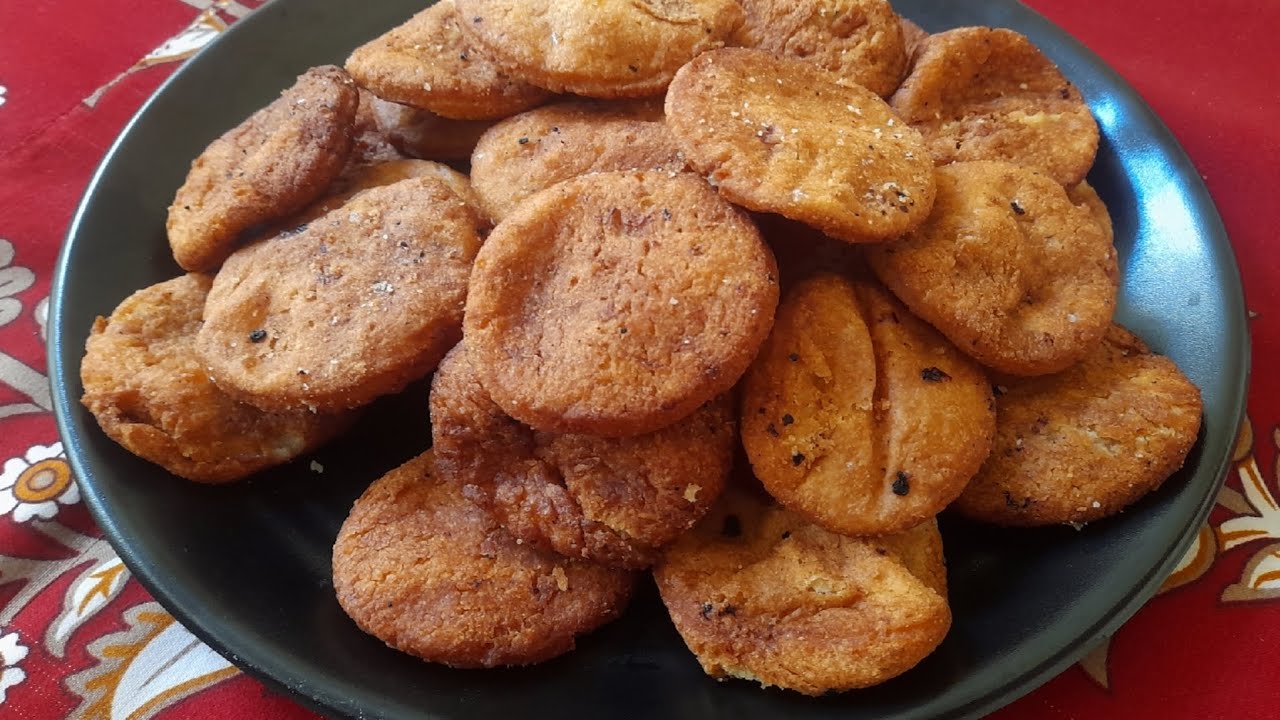khasta meethi tikiya recipe/kooday ki puri/meethi puri