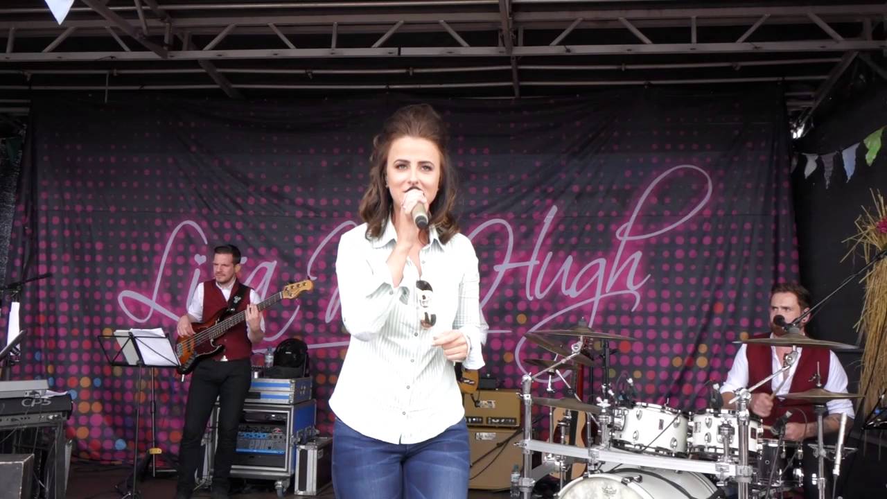 LISA MCHUGH LIVE AT ROBERTS COVE APPLEJACK