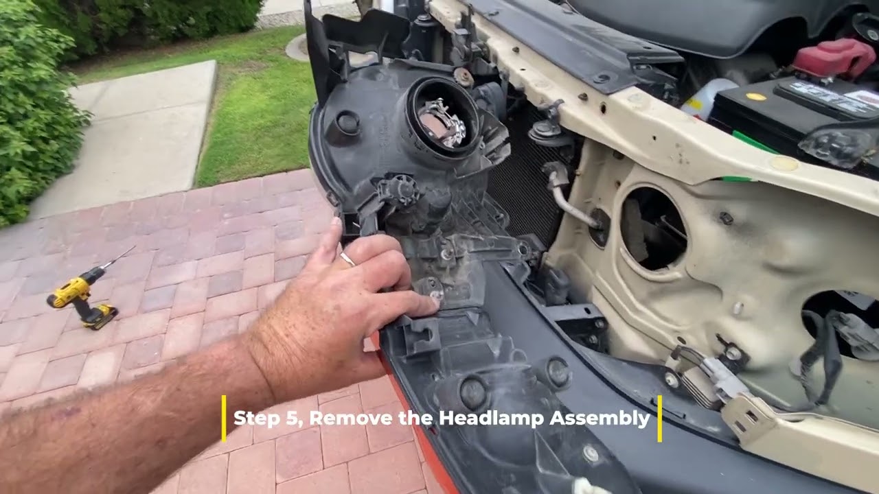 Toyota FJ Cruiser headlamp assembly removal and replacement