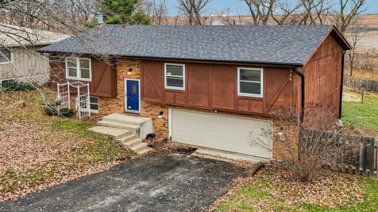 413 Plum Street, Lake In The Hills, IL Presented by The Star Home Team.