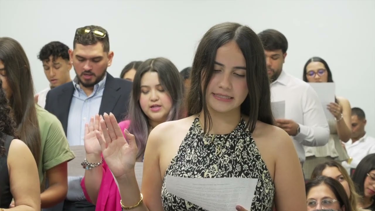 Pioneros inician su carrera en Derecho