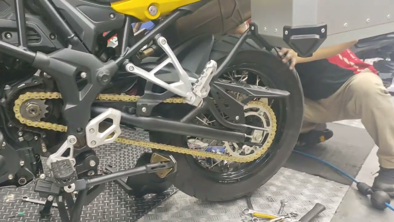 Tukar rantai, sprocket depan Dan belakang Benelli TRK 502X