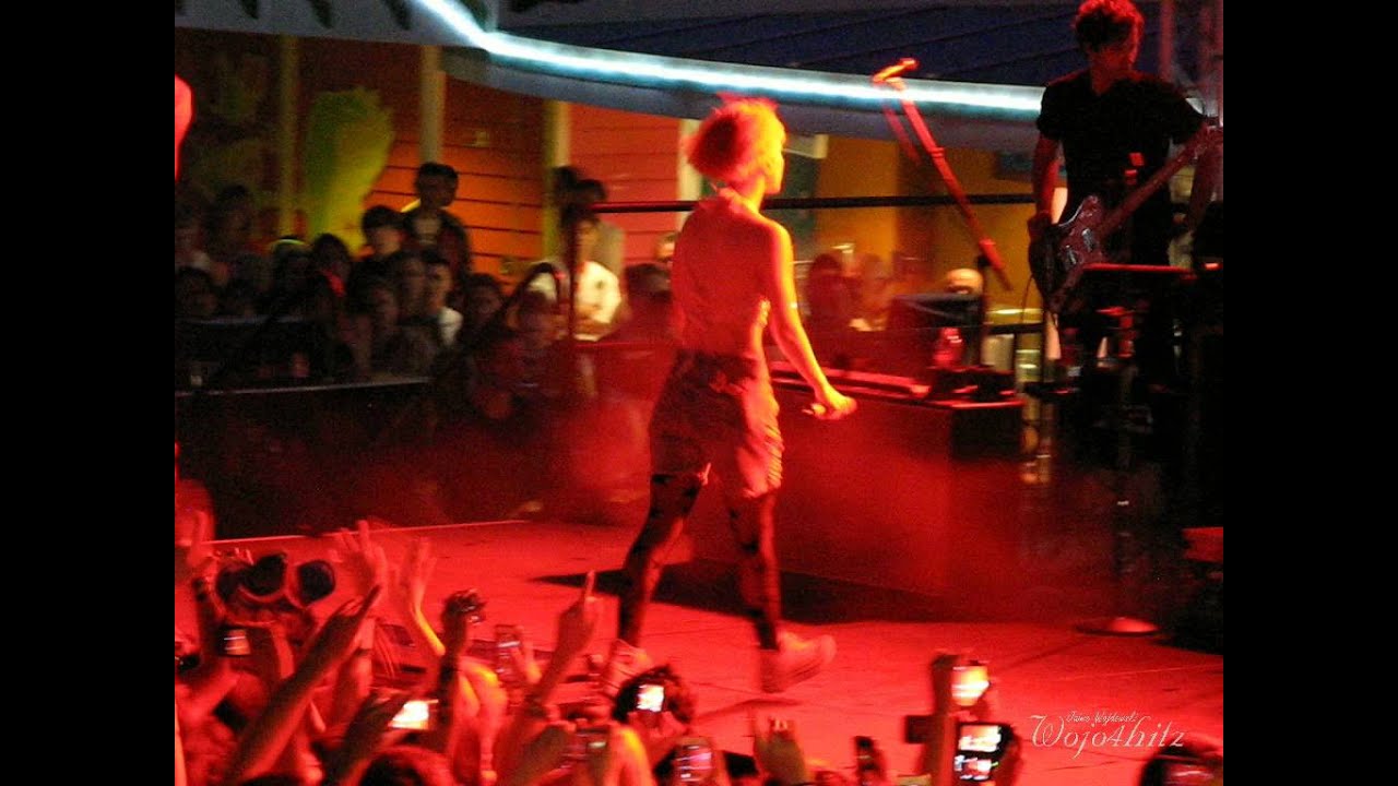 12/13 Paramore - Let the Flames Begin + Part II @ Parahoy #2, 3/09/14