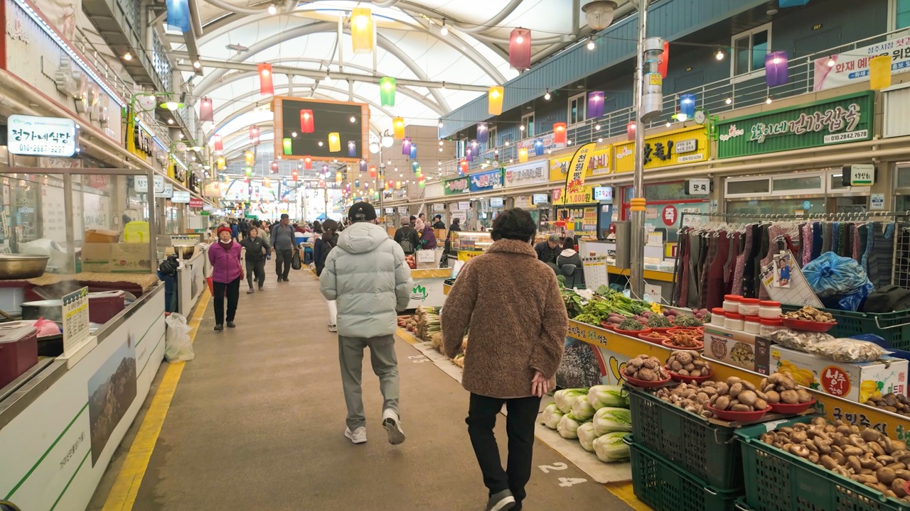 Walking Through Seongju Five-Day Market | Korean Traditional Market Walk