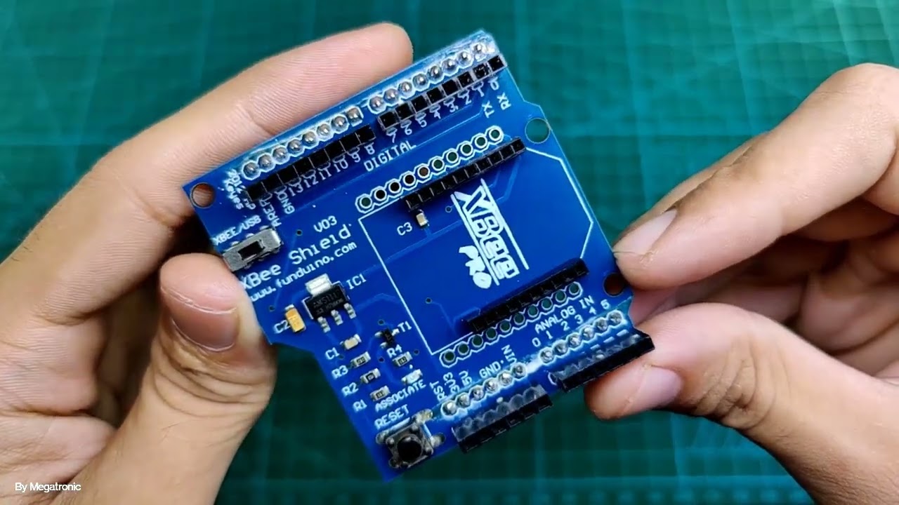 XBEES-B99F11A | XBee Shield with Logic Level Converter For Arduino